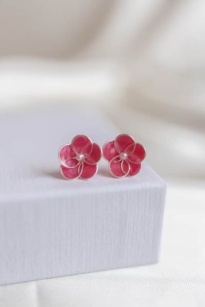 Viola nappi  korvakorut ter&auml;s (useita s&auml;vyj&auml;)