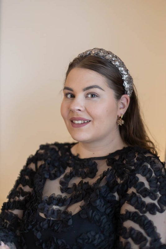 Leonora  korvakorut ter&auml;s (useita s&auml;vyj&auml;)