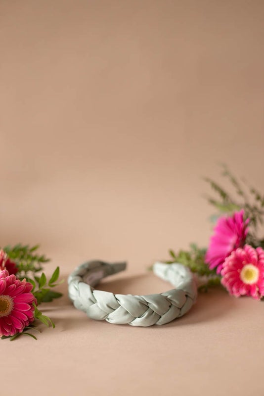 Leia hiuspanta satiini (useita v&auml;rej&auml;)