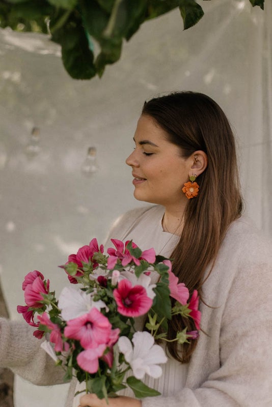 Aava  korvakorut  ter&auml;s (useita s&auml;vyj&auml;)