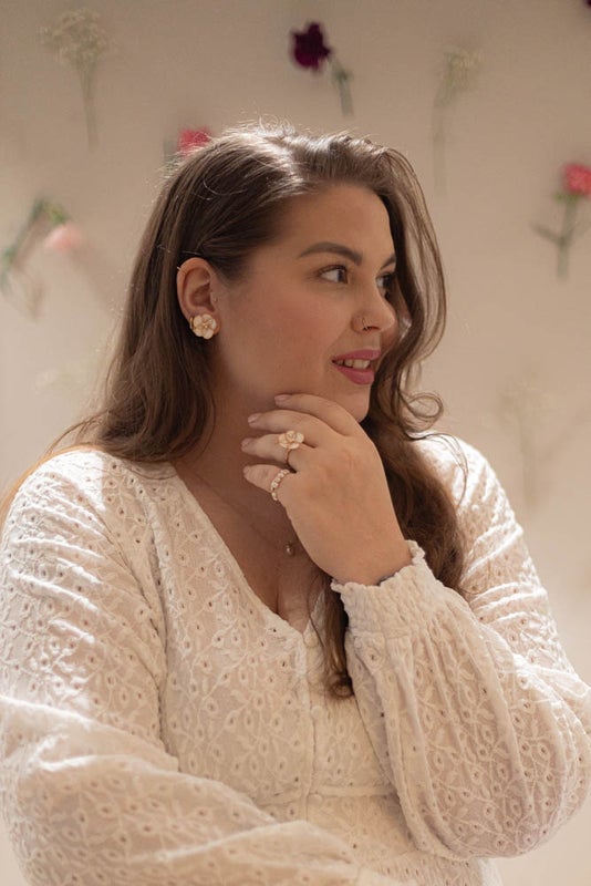 Maj sormus kulta (useita v&auml;rej&auml;)