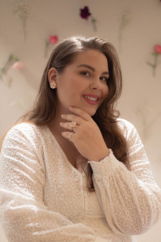 Maj sormus kulta (useita v&auml;rej&auml;)