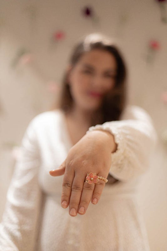 Selene sormus kulta (useita v&auml;rej&auml;)