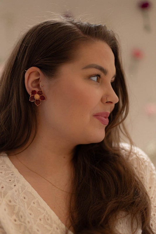 Aurelia korvakorut kulta(useita v&auml;rej&auml;)