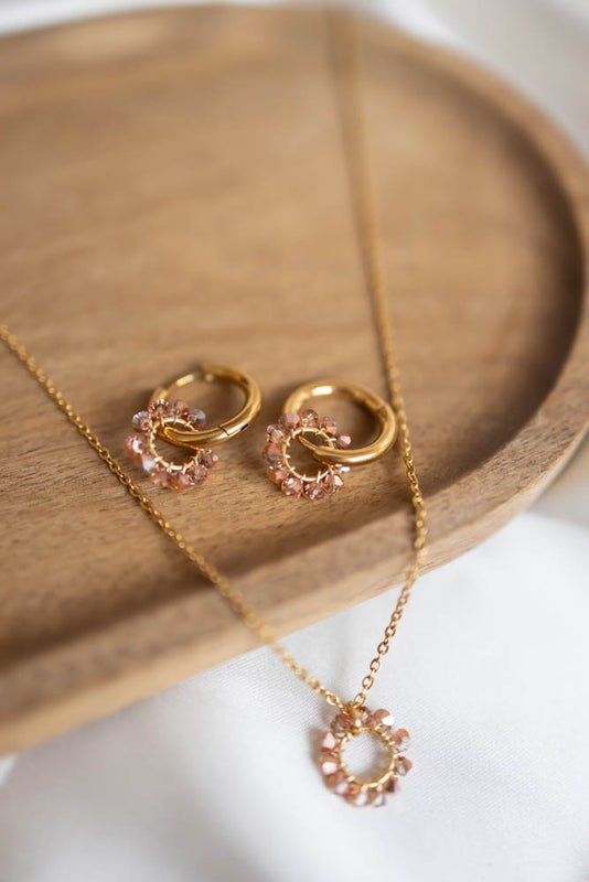 Elea mini  korvakorut kulta (useita v&auml;rej&auml;)